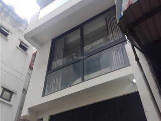 Lô góc  8 tầng ngõ trịnh công sơn tây hồ hà nội
dt 54m vuông vắn  thang máy mới.