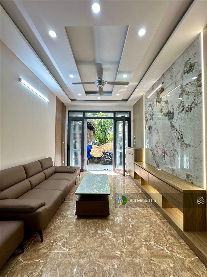 Nhà lô góc full nội thất  ở ngay  2 thoáng  gần phố  bạt ngàn tiện tích  sổ vuông đẹp