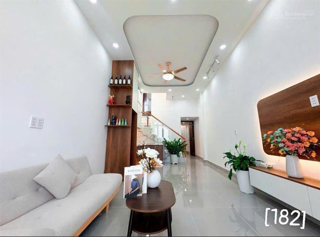Bán nhà huỳnh tấn phát  kề nguyễn thị thập  quận 7  hẻm 1/  3,6x12m  4,95 tỷ