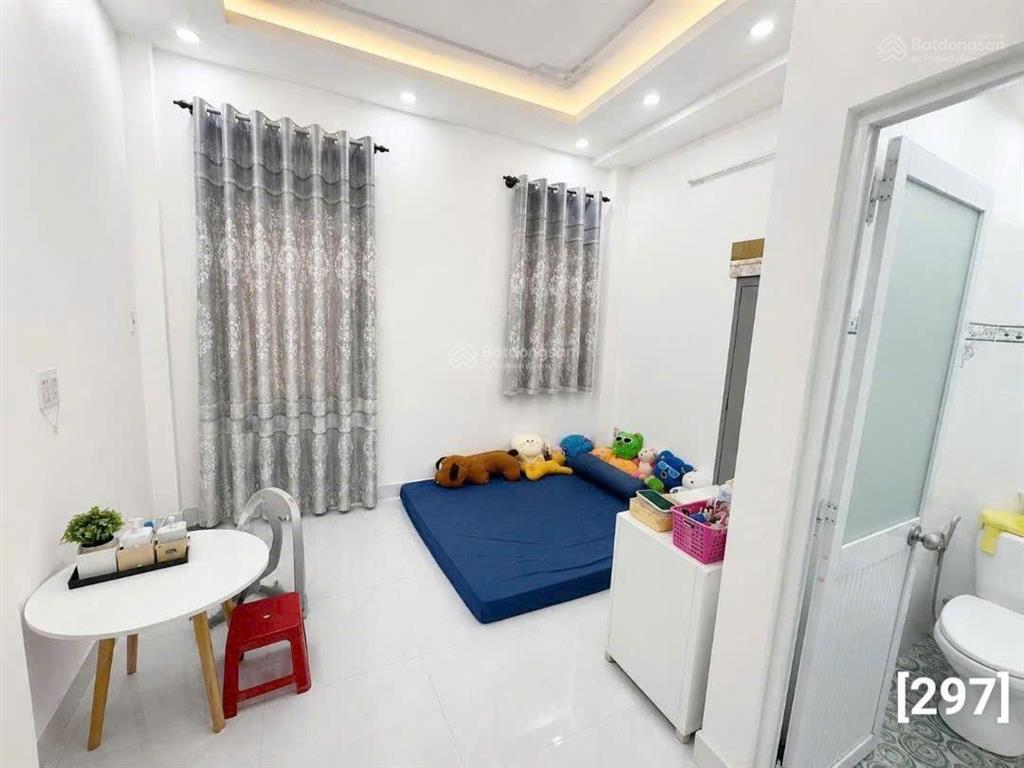 Bánnhà hxh  xe hơi ngủ nhà  huỳnh tấn phát  phú thuận  quận 7  4x30m  3tầng, hc đủ  8 tỷ x