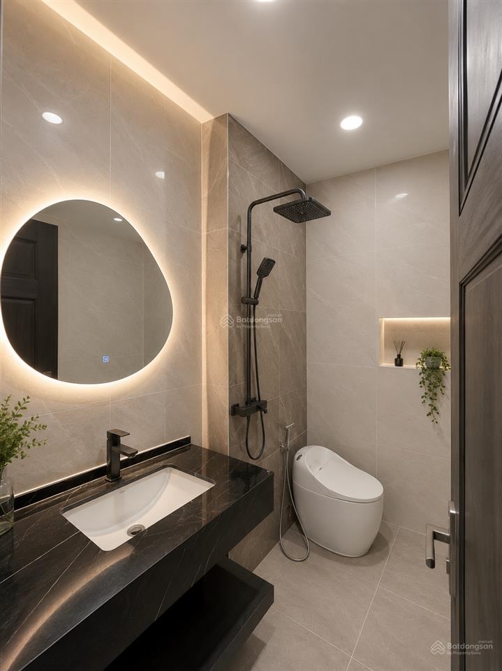 [303] bán nhà kề đại học tài chính marketing  quận 7  4,8x20m  có dòng tiền, chỉ 6 tỷ x