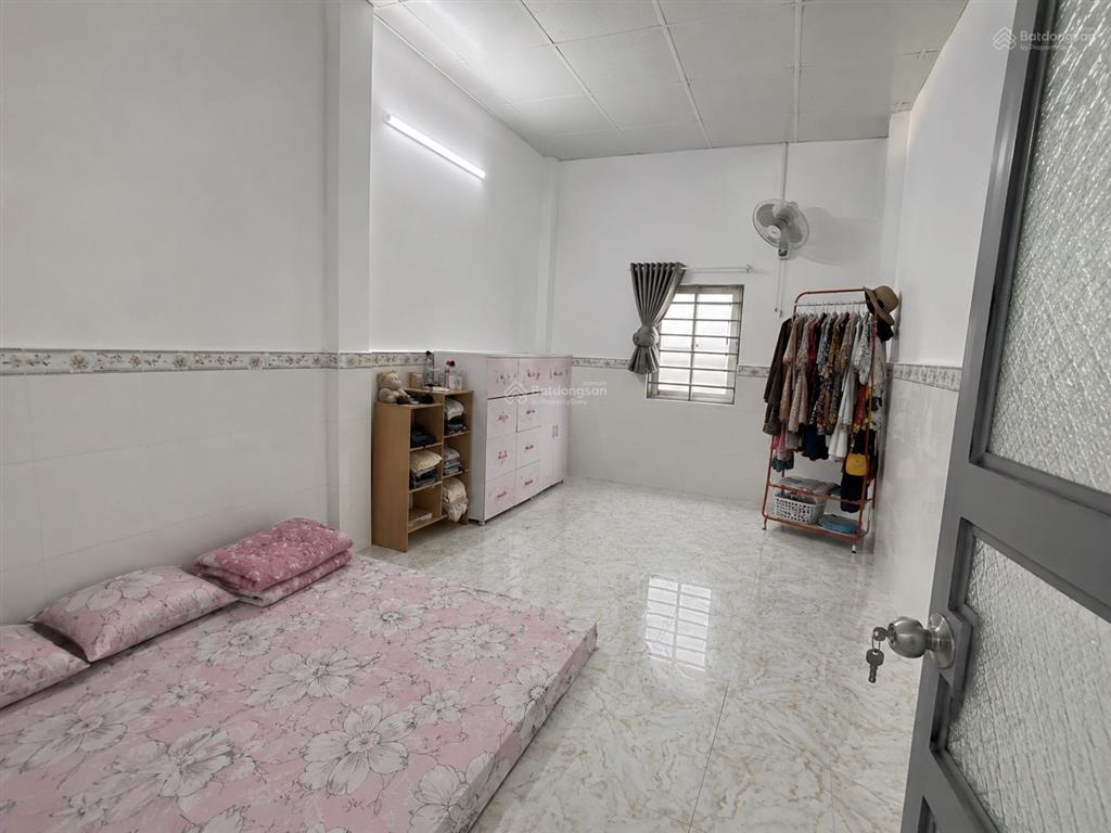 Bán nhà quận 7, 52m2  mặt tiền 6m sát kđt the peak garden, chỉ 3,99 tỷ