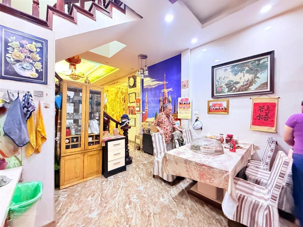 Kiếm đâu? nhà trần duy hưng, ngõ thông, trải nhựa, ô tô tránh gần, dân xây, ở/cho thuê, 40m2*5t