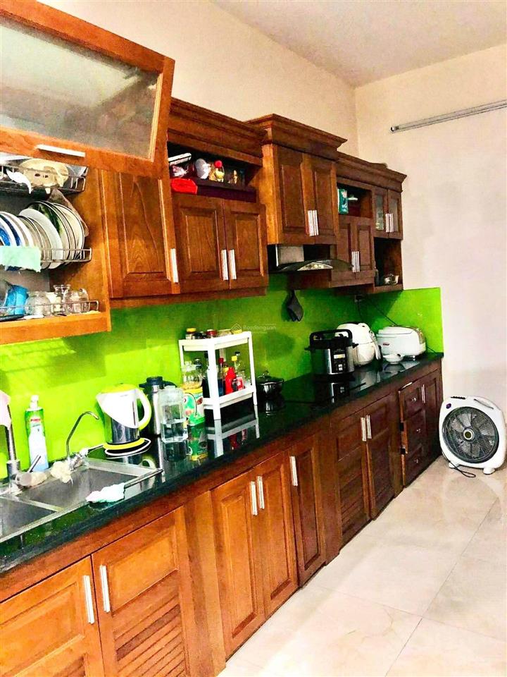 Nhà đẹp trần thái tông. 8,8 tỷ, 46m2. mặt ngõ thông, kinh doanh, ô tô đỗ gần, thoáng sáng, ở sướng