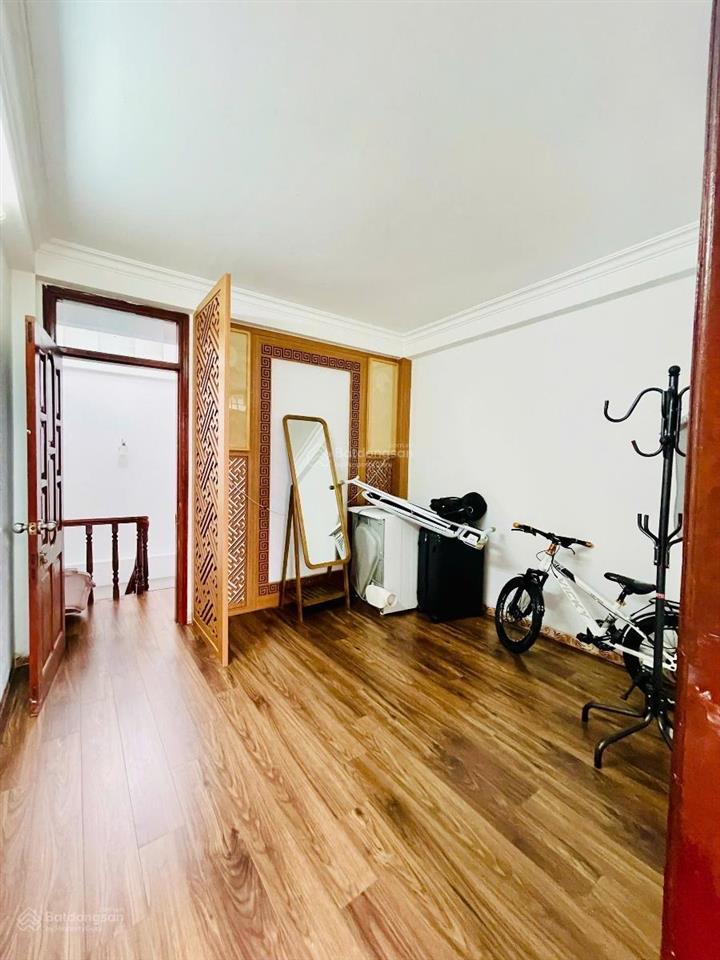 Nhà riêng trung kính. ngõ kinh doanh, ô tô tránh chỉ 20m, dân xây kcbt, sân riêng, thoáng, 41m2*5t