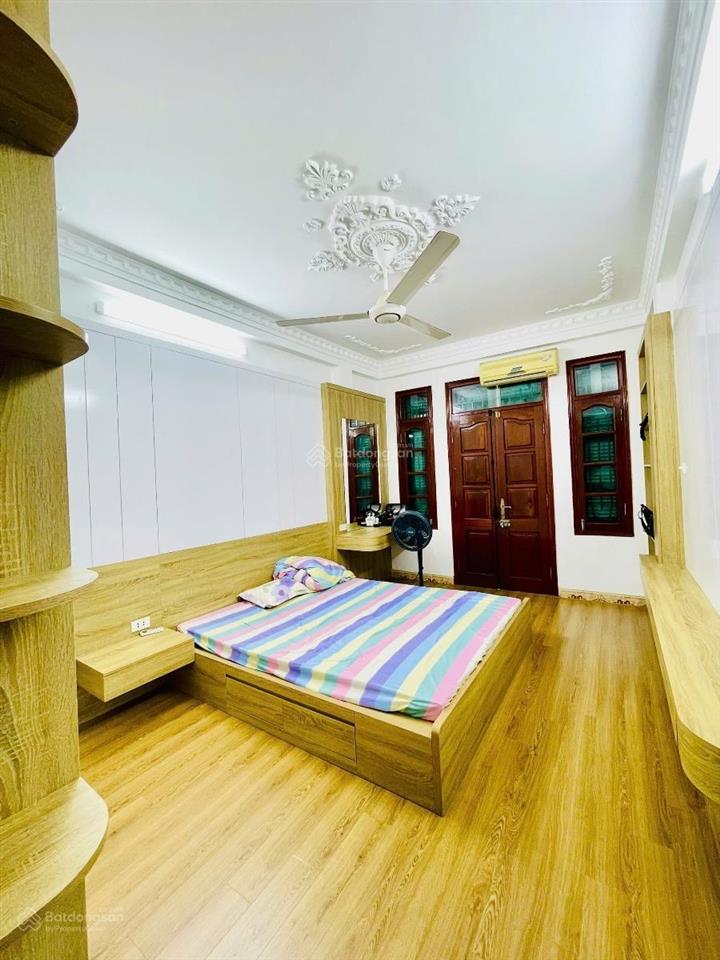 Nhà riêng trung kính. ngõ kinh doanh, ô tô tránh chỉ 20m, dân xây kcbt, sân riêng, thoáng, 41m2*5t