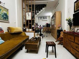 Mới. nhà đẹp quan hoa, ngõ nông, 1 phút ra phố, ba gác đỗ cửa, dân xây 2 thoáng, móng 7 tầng, 41m2