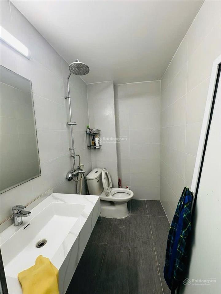 Mới. nhà đẹp quan hoa, ngõ nông, 1 phút ra phố, ba gác đỗ cửa, dân xây 2 thoáng, móng 7 tầng, 41m2
