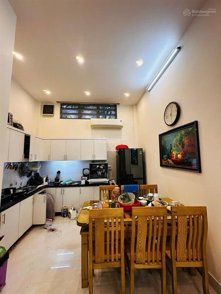 Mới. nhà đẹp quan hoa, ngõ nông, 1 phút ra phố, ba gác đỗ cửa, dân xây 2 thoáng, móng 7 tầng, 41m2