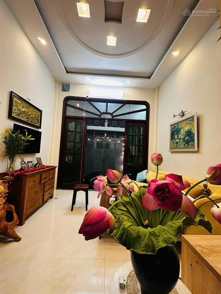 Mới. nhà đẹp quan hoa, ngõ nông, 1 phút ra phố, ba gác đỗ cửa, dân xây 2 thoáng, móng 7 tầng, 41m2
