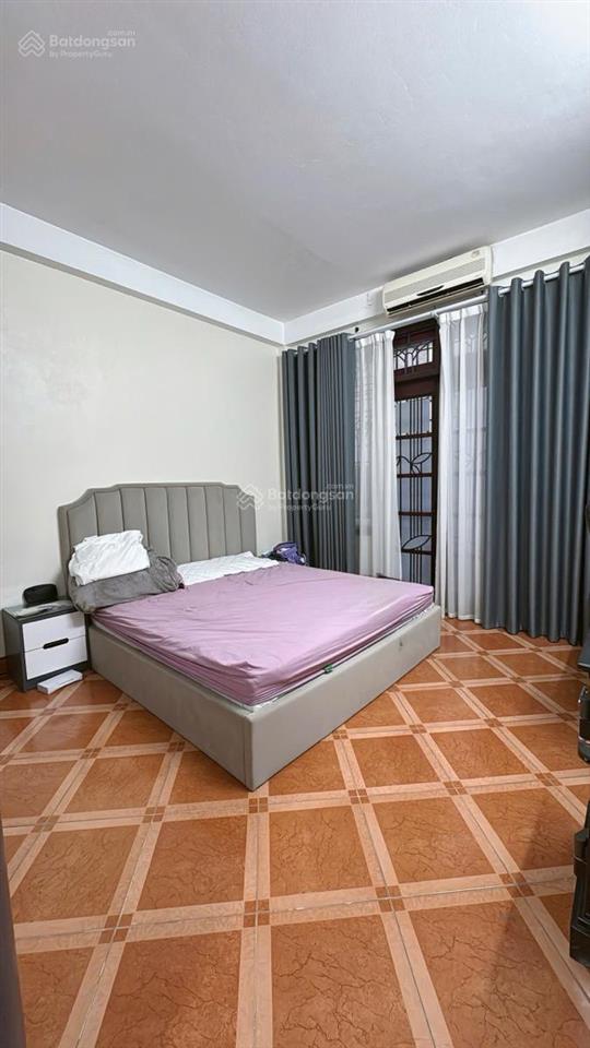 Bán nhà trung kính. ngõ nông, siêu gần phố, 30m ô tô tránh, dân xây kcbt, thoáng sáng, ở ngay, 43m2