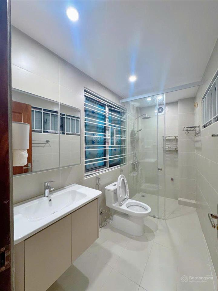 Lô góc quan hoa. nhà 2 mặt tiền, kinh doanh đỉnh, thoáng sáng, ngõ thông, 3 gác đỗ cửa, 20m ra ô tô
