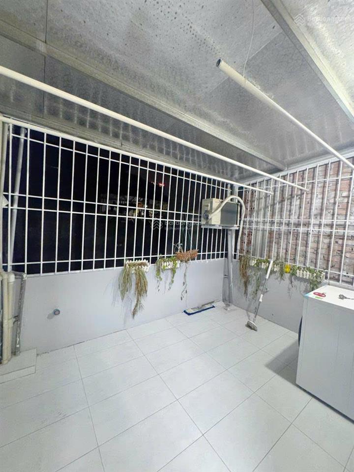 Lô góc quan hoa. nhà 2 mặt tiền, kinh doanh đỉnh, thoáng sáng, ngõ thông, 3 gác đỗ cửa, 20m ra ô tô