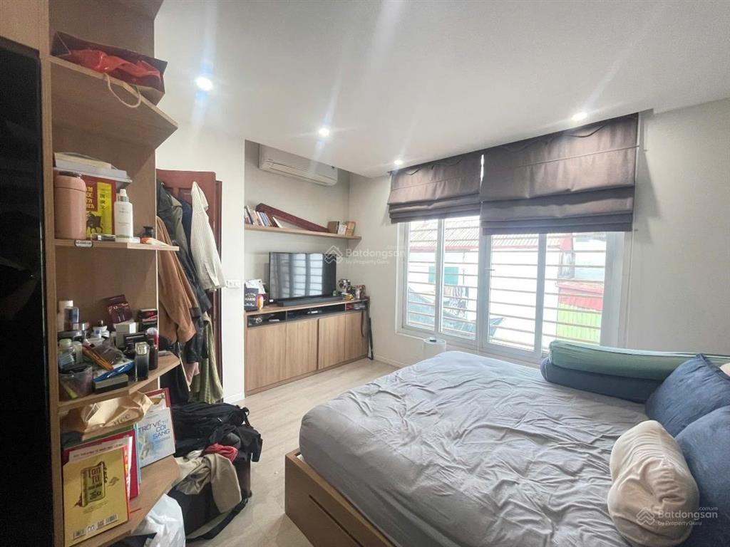 Gấp nhà trần duy hưng, mặt ngõ thông, kinh doanh, 1 phút ra phố, dân xây, thoáng sáng, đủ nt, 46m2