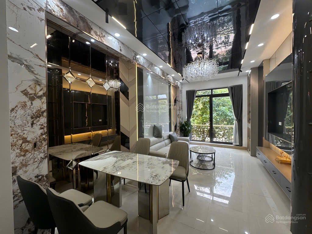 Nhà đẹp trung kính. ngõ 3 gác tránh, thông kd, ô tô sát nhà, sân xe, sđcc, tặng nt,ở sướng, 43m2*5t