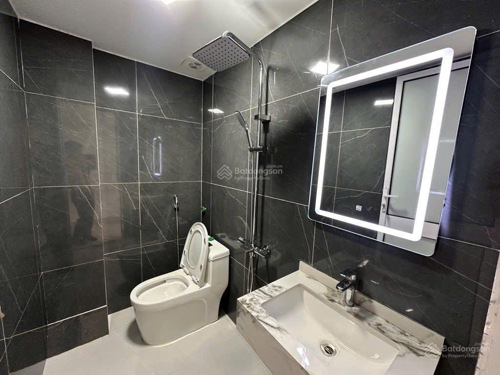 Nhà đẹp trung kính. ngõ 3 gác tránh, thông kd, ô tô sát nhà, sân xe, sđcc, tặng nt,ở sướng, 43m2*5t