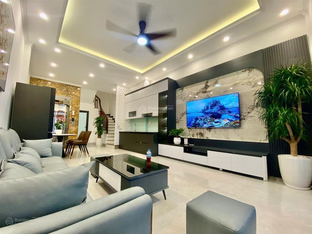 Xem ngay nhà mới tinh nguyễn khang, ngõ thông cầu giấy, ô tô sát nhà, thang máy, full nt, 45m2*7t