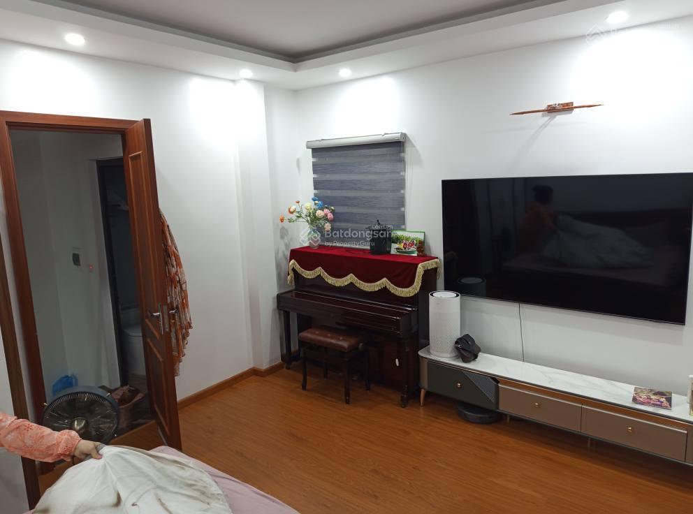 Bán nhà phố xuân thủy! ngõ thông kinh doanh, ba gác tránh, ra phố 1 phút, nhà dân xây kcbt, 43m2*4t