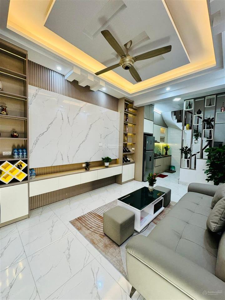 Hiếm! phường ngọc khánh, ngõ thông 3 gác tránh, trước nhà 3m, gần phố, tặng nt, ở ngay, 42m²*5t