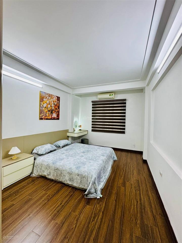 Hiếm! phường ngọc khánh, ngõ thông 3 gác tránh, trước nhà 3m, gần phố, tặng nt, ở ngay, 42m²*5t