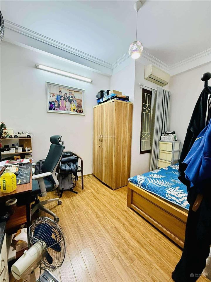 Gấp! hoàng quốc việt, trước nhà rộng thoáng, ngõ 3 gác, gần ôtô, xây chắc chắn, ở luôn, 42m2*5t