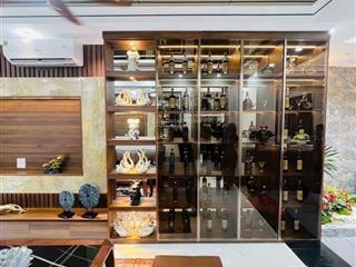 Hoàng quốc việt, thang máy, ngõ 3 gác tránh, 30m ô tô đỗ, tặng nt, còn mới ở ngay, 46m2*6t