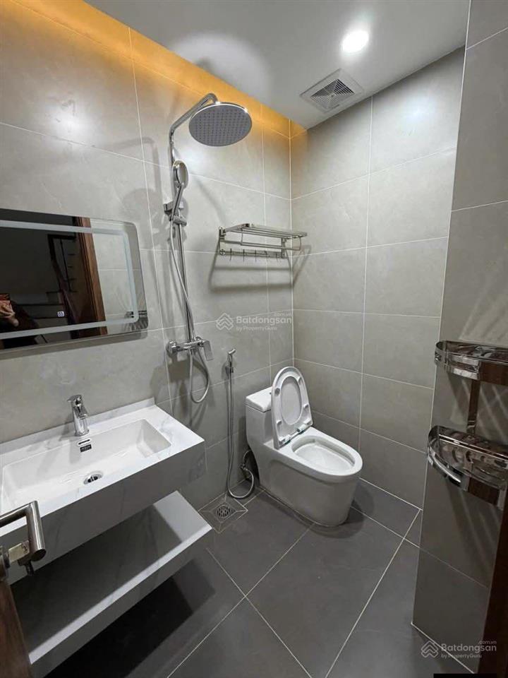 Trần cung  hoàng quốc việt, nhà đẹp xây mới ở luôn, ngõ thông, gần phố, thoáng, 38m2*5t