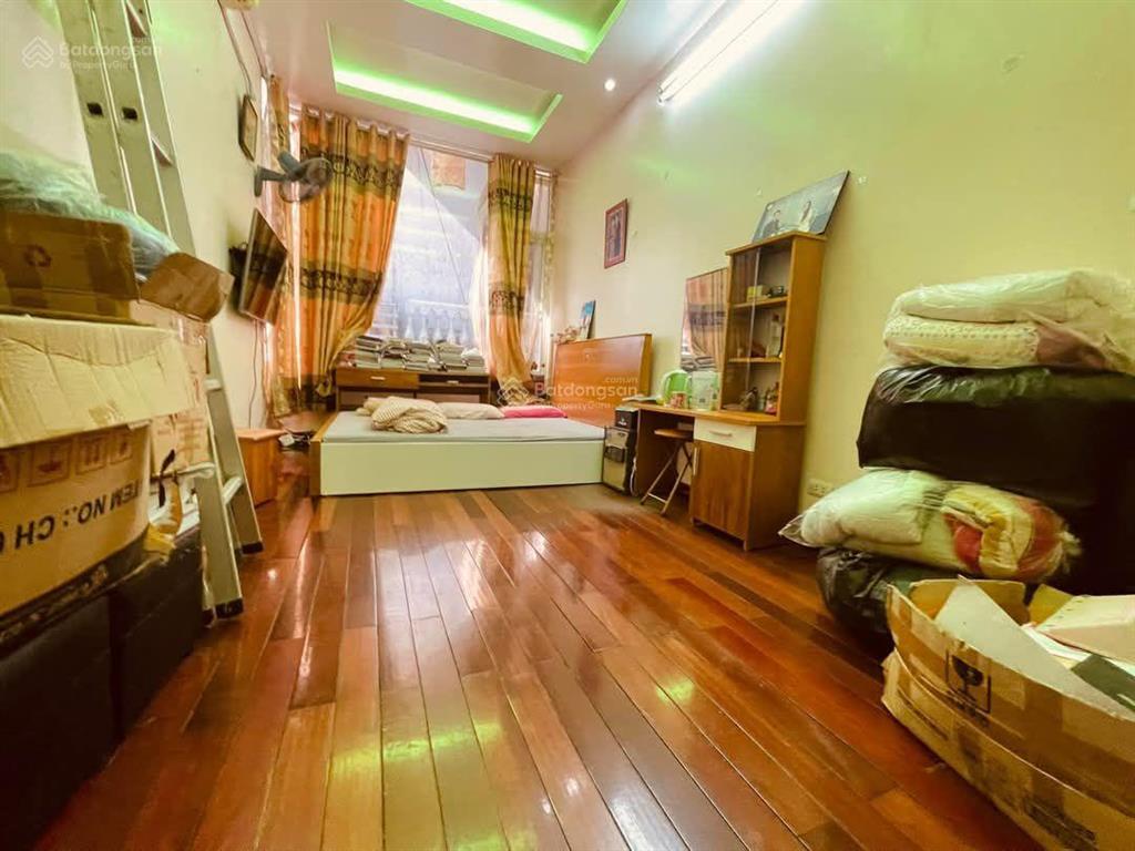 Lô góc đội cấn, dân xây, 25m ra mặt đường, ngõ thông, kinh doanh cho thuê, sổ cc, tặng nt, 38m2*5t