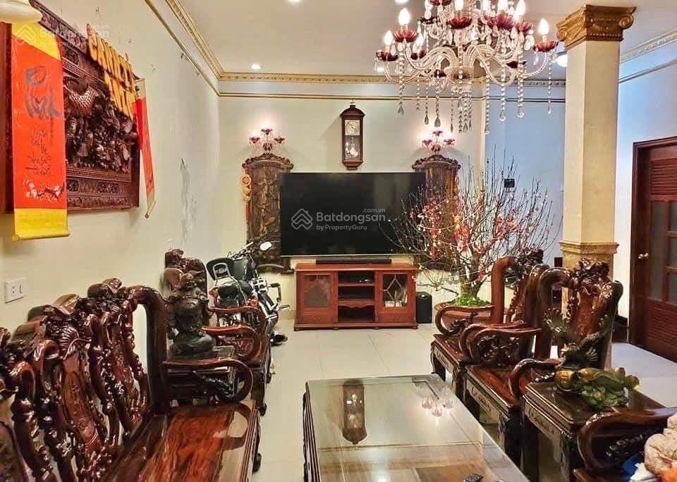 Lô góc đội cấn, dân xây, 25m ra mặt đường, ngõ thông, kinh doanh cho thuê, sổ cc, tặng nt, 38m2*5t
