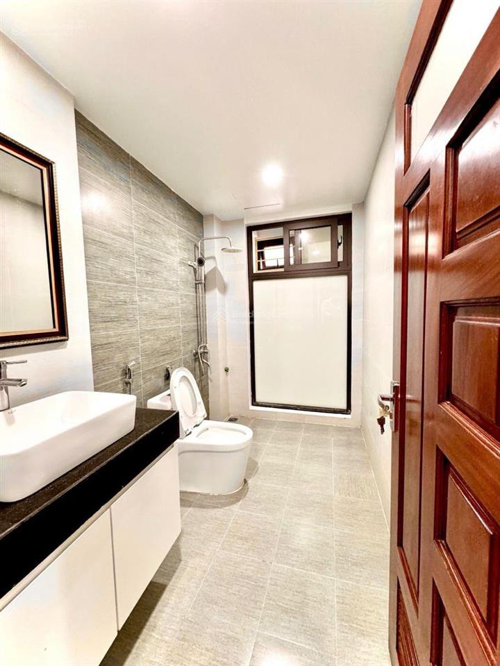 Lô góc đội cấn, dân xây, 25m ra mặt đường, ngõ thông, kinh doanh cho thuê, sổ cc, tặng nt, 38m2*5t