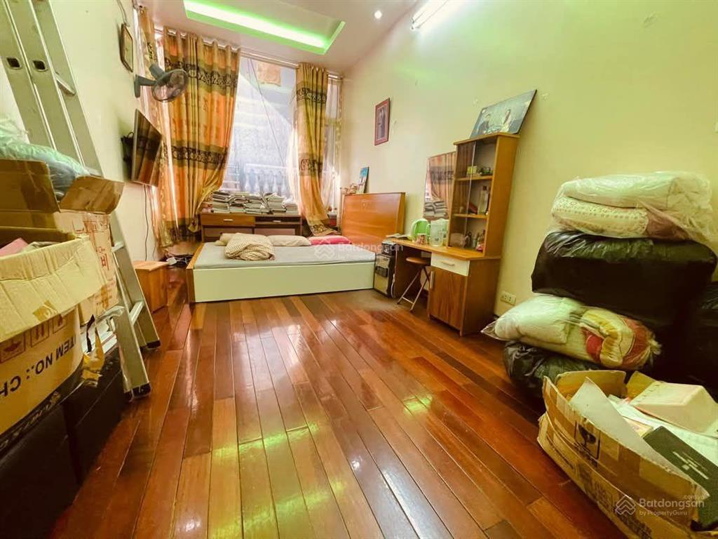 Lô góc đội cấn, dân xây, 25m ra mặt đường, ngõ thông, kinh doanh cho thuê, sổ cc, tặng nt, 38m2*5t