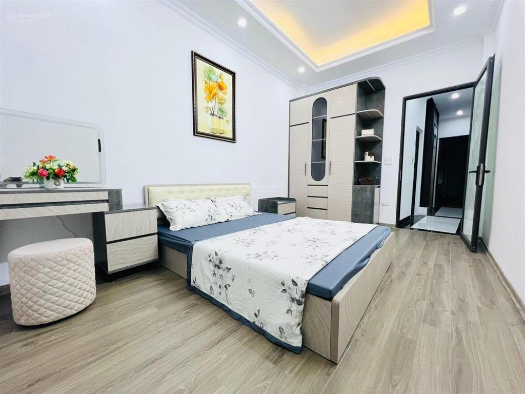 Vĩnh phúc  72ha, nhà đẹp ở luôn, dân xây, ngõ ô tô, 50m ô tô tránh, gần phố, 38m²*5t