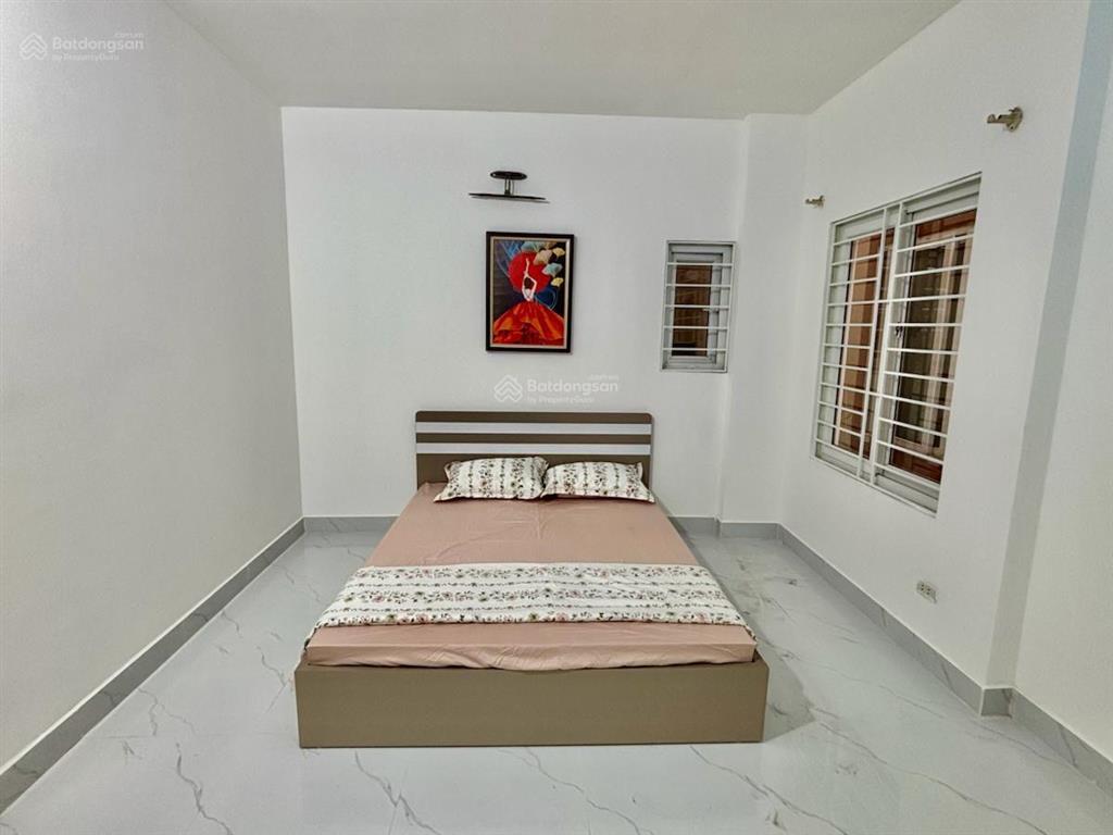 Võ chí công  hoàng quốc việt, nhà đẹp, ngõ 3 gác, 50m ôtô tránh, mới ở ngay, 32.5m2*5t
