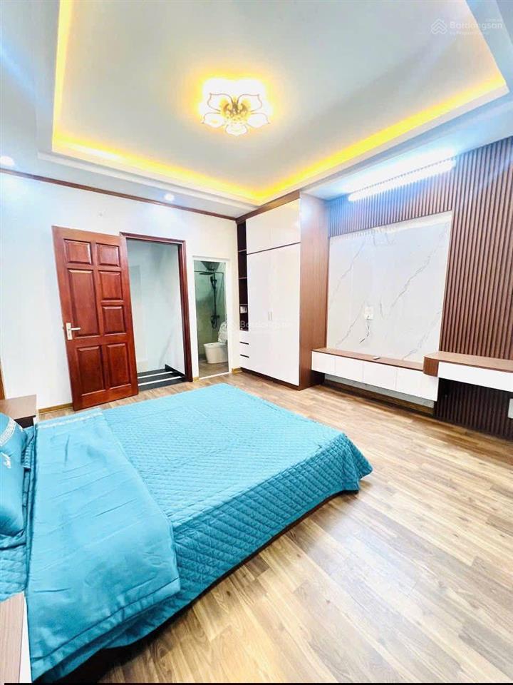 Kim mã, xây chắc chắn, ngõ 3 gác thông, cách phố vài chục m, ở sướng, 38m2*5t