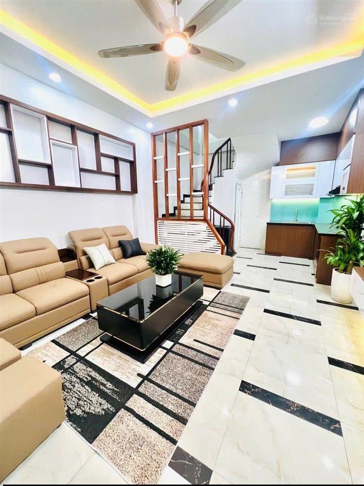 Kim mã, xây chắc chắn, ngõ 3 gác thông, cách phố vài chục m, ở sướng, 38m2*5t