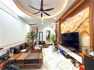 Hoàng quốc việt  võ chí công nhà đẹp, thang máy, 60m ôtô tránh, 2 thoáng, ở ngay, 40m2*6t