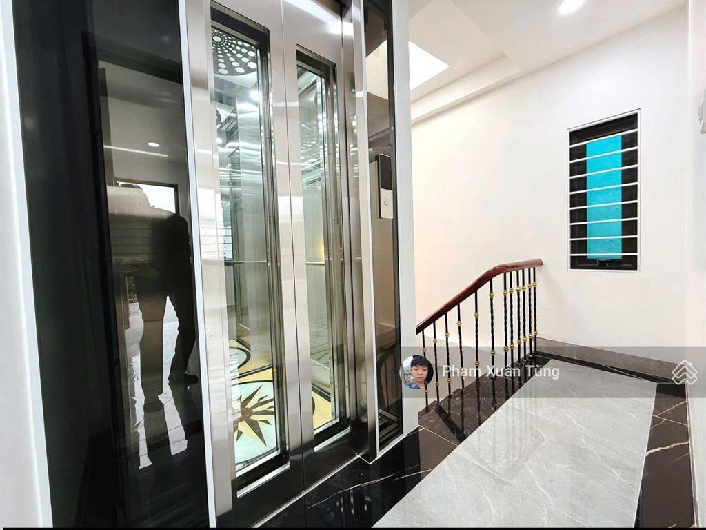 Giá sập sàn! liễu giai, thang máy nhà mới ở luôn, ngõ ôtô, 60m ôtô ra phố, 48m2*6t