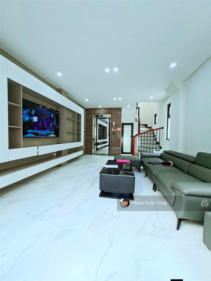 Văn cao, nhà mới thang máy ở ngay, ngõ 3 gác, thoáng sáng, 50m ra phố, 40m2*6t