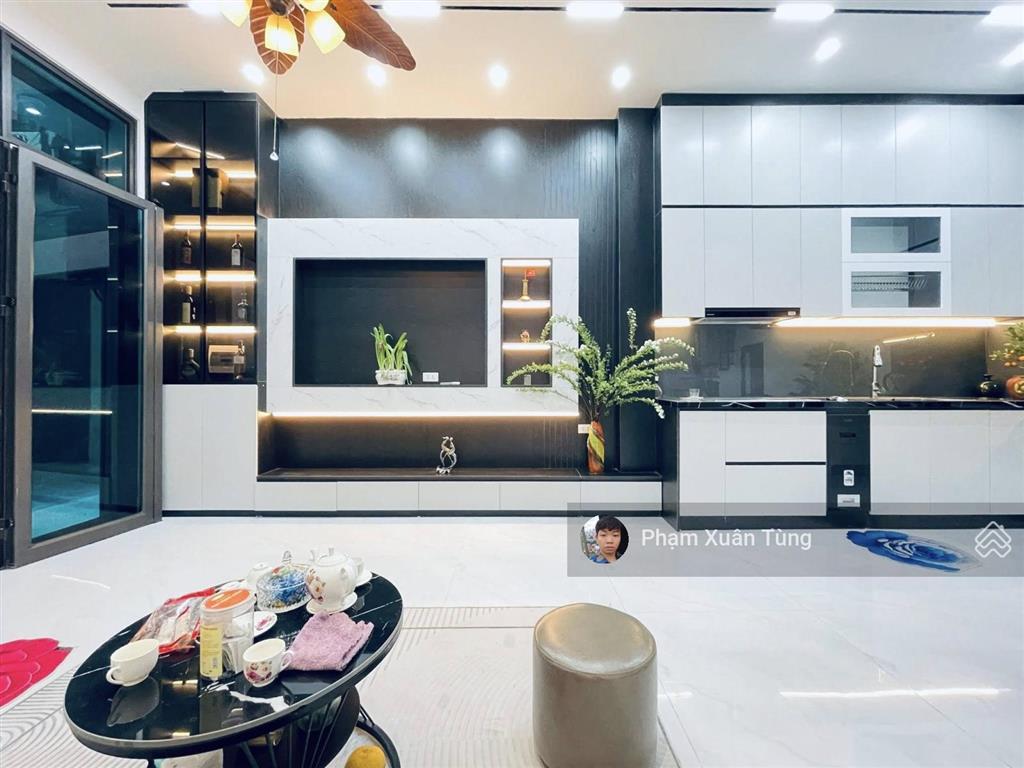Duy nhất! p. đội cấn, ngõ thông kinh doanh, 60m ra phố, vf3 đỗ gần, sân xe, tặng nt, sổ cc, 42m2*5t