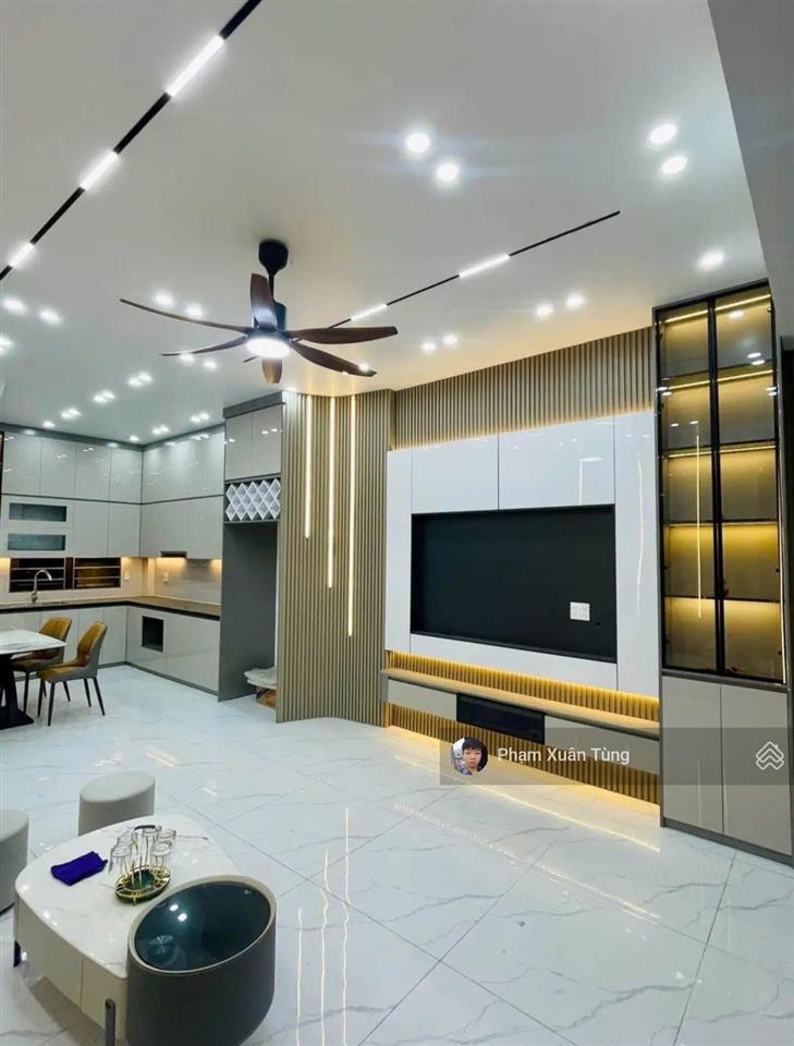 Hoàng quốc việt, nhà đẹp ở luôn, dân xây, ngõ ô tô, 25m ô tô tránh, gần phố, 43m2*5t