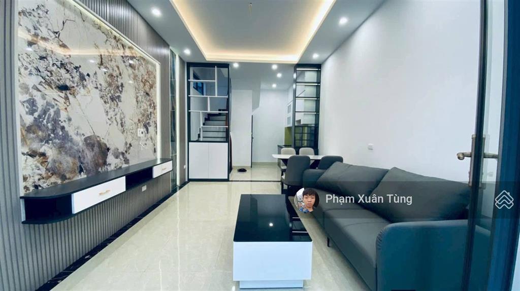 Giảm 700tr! lạc long quân, ngõ ôtô, thông tứ tung, 2 thoáng, gần phố, nhà đẹp ở ngay, 36m2*5t