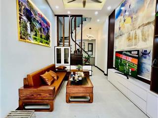 Bán nhà đội cấn lô góc, ngõ thông, ôtô đỗ gần, thông các ngả, nhà đẹp ở luôn, giá tốt, 38m2*5 tầng