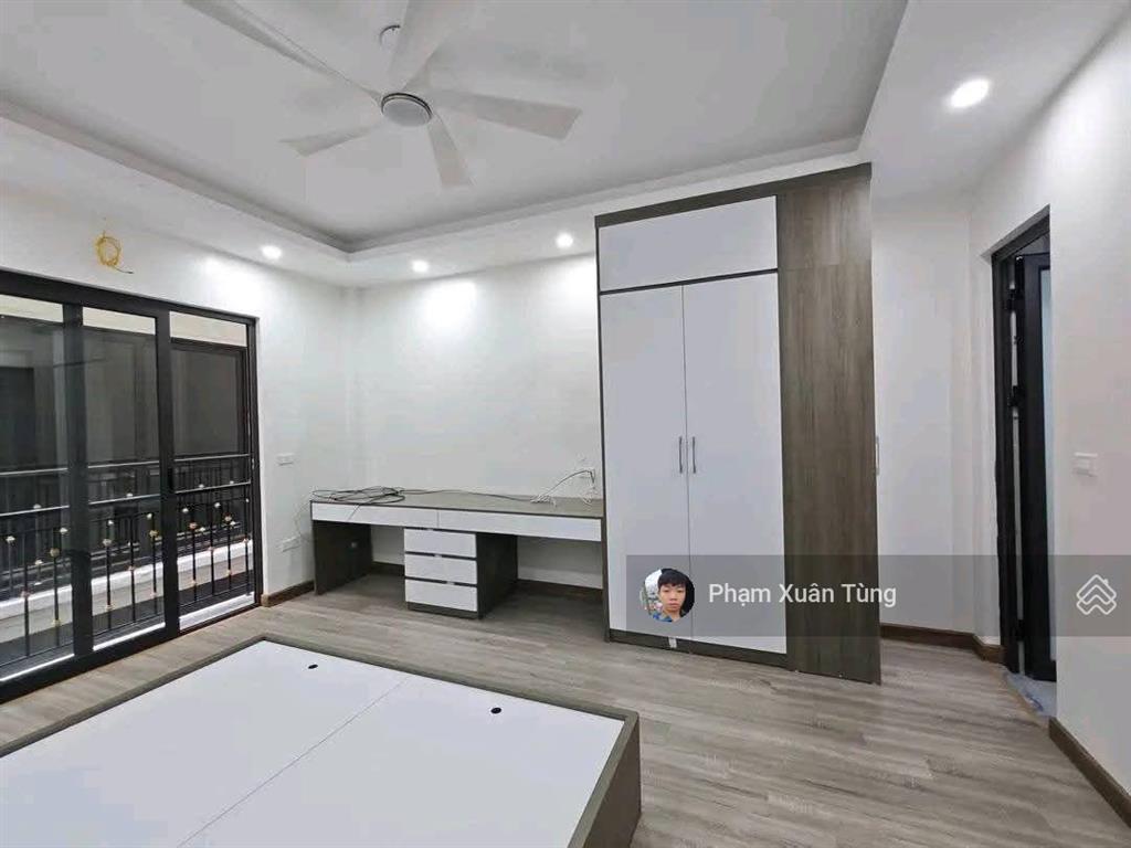 Ngọc khánh  nguyễn công hoan, ngõ thông 3 gác tránh, truớc nhà 3m, gần phố, 2 thoáng, 38m2*5t