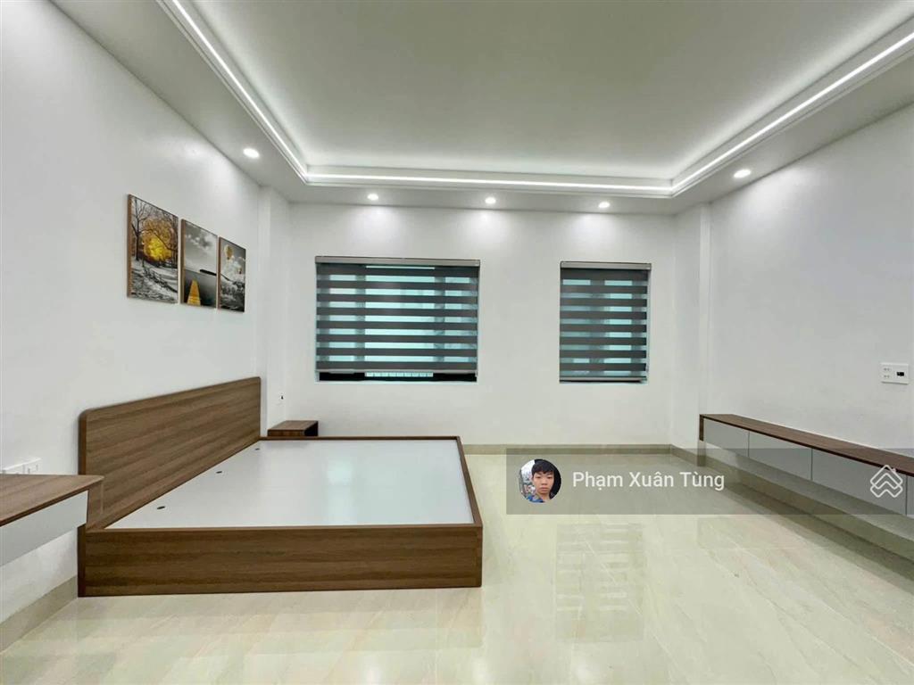 Cầu giấy, ngõ 3 gác tránh, 60m ra phố, thông tư tung, 2 thoáng, ở luôn, 42m2*5t
