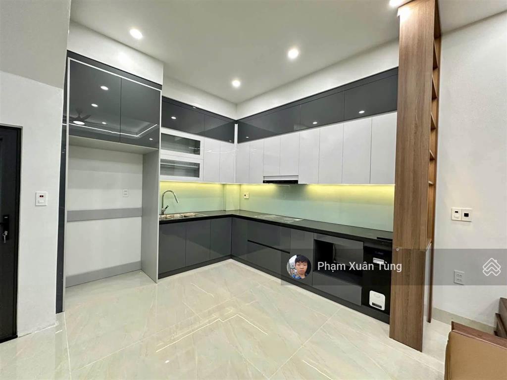 Cầu giấy, ngõ 3 gác tránh, 60m ra phố, thông tư tung, 2 thoáng, ở luôn, 42m2*5t