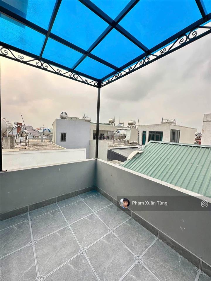 Cầu giấy, ngõ 3 gác tránh, 60m ra phố, thông tư tung, 2 thoáng, ở luôn, 42m2*5t