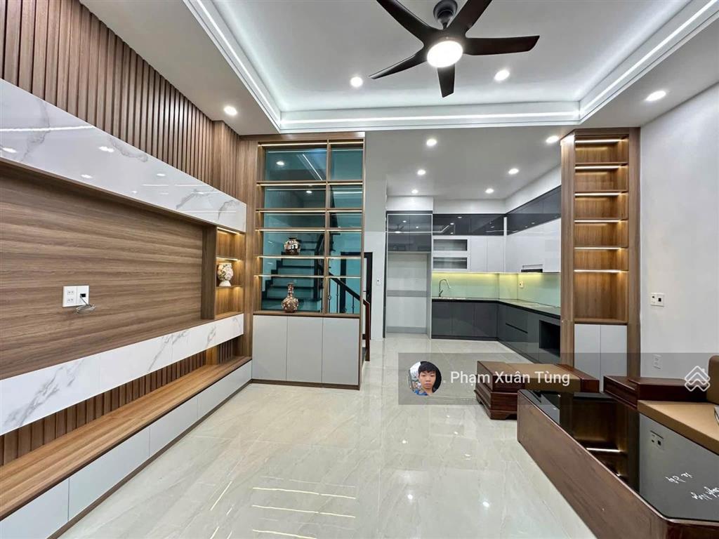 Cầu giấy, ngõ 3 gác tránh, 60m ra phố, thông tư tung, 2 thoáng, ở luôn, 42m2*5t