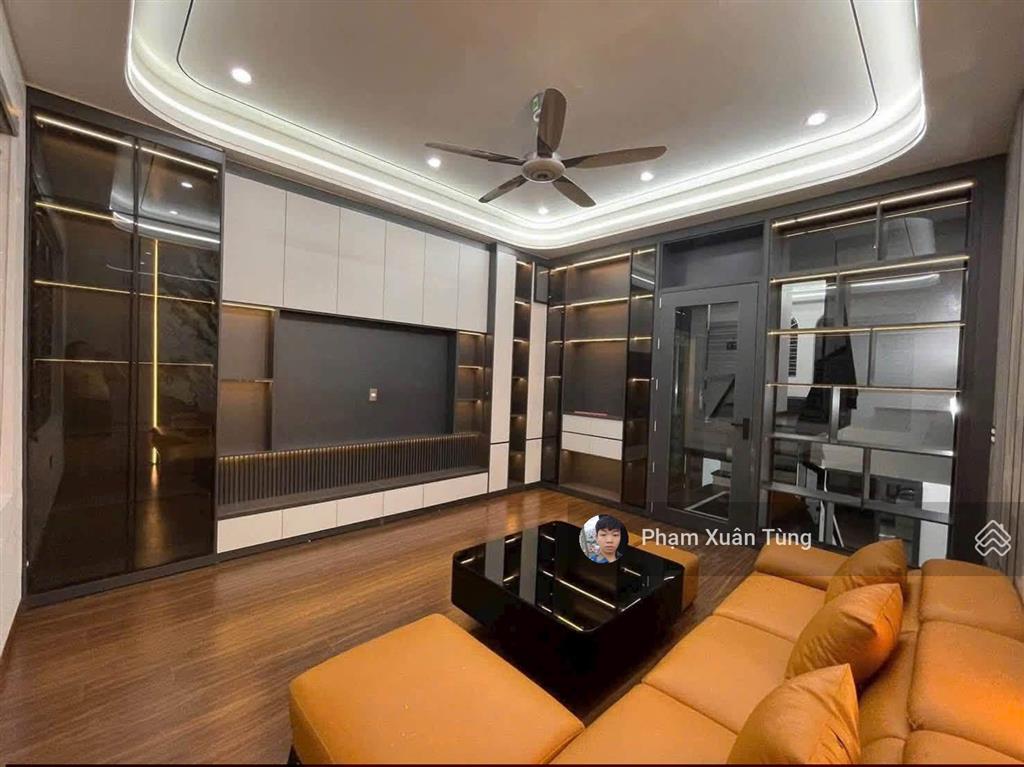 Siêu đẹp! lô góc đội cấn, nhà mới, thang máy, ngõ 3 gác tránh, 30m ô tô tránh, gần phố 45m*6t