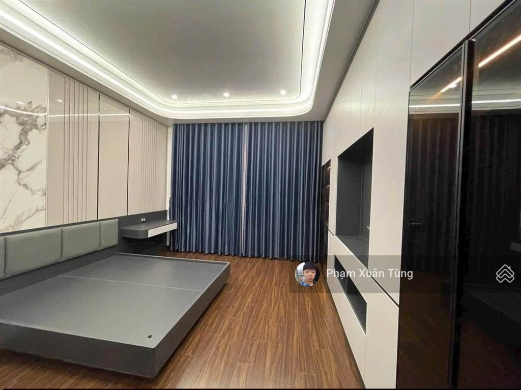 Siêu đẹp! lô góc đội cấn, nhà mới, thang máy, ngõ 3 gác tránh, 30m ô tô tránh, gần phố 45m*6t