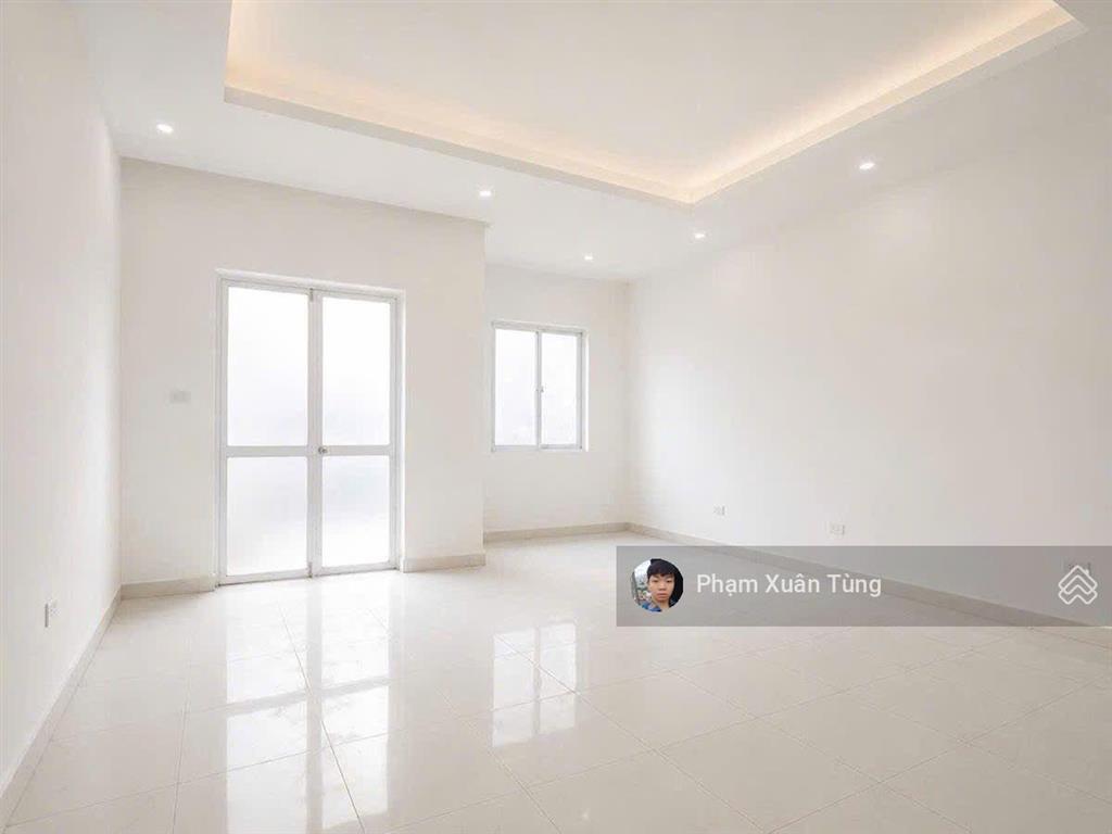 Siêu vip! lô góc hoàng quốc việt, dân xây chắc chắn, ngõ thông 3 gác tránh, 50m ôtô tránh, 51.3m*4t
